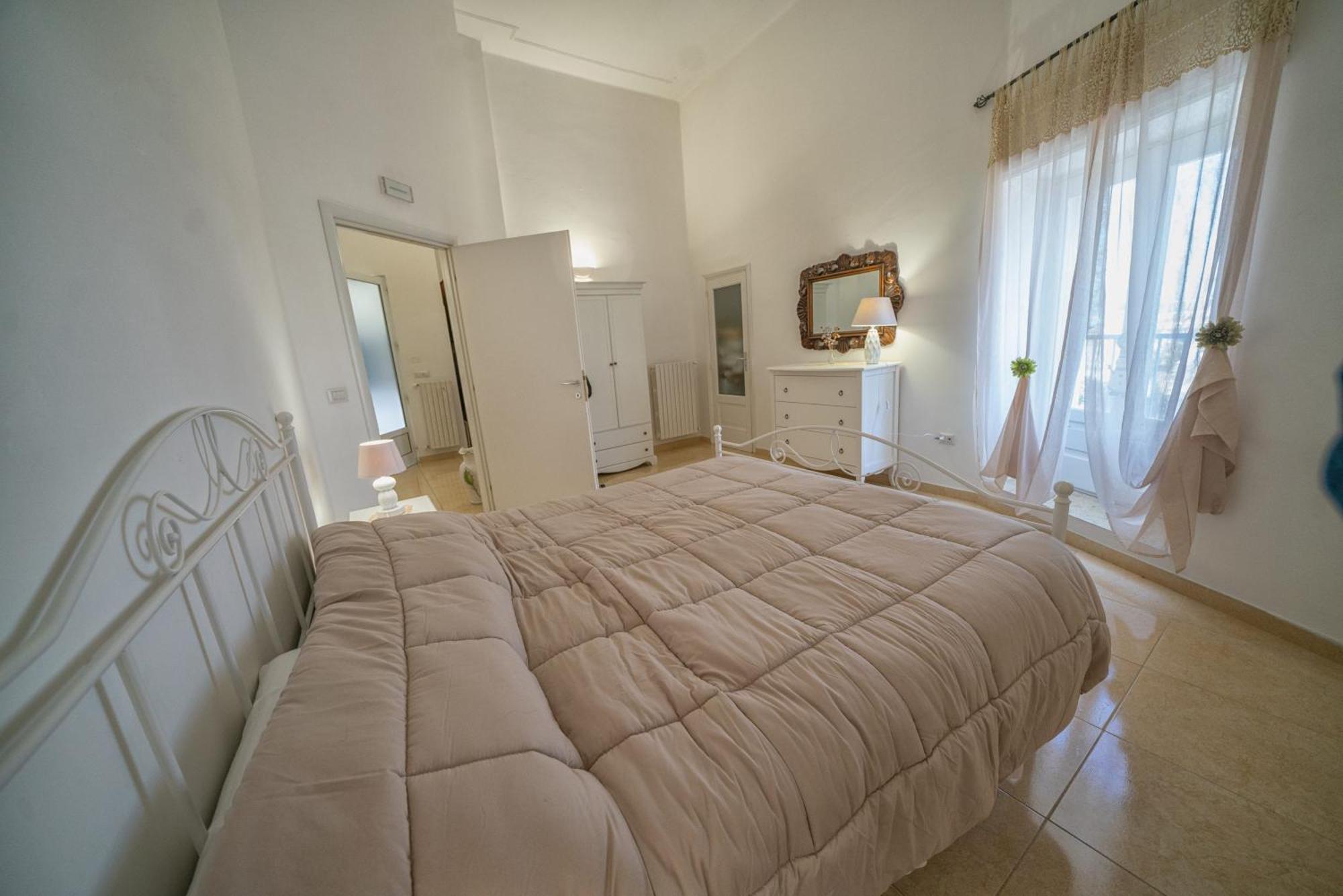 Shiny House Elegant Apartment In The City Center Martina Franca Exterior photo